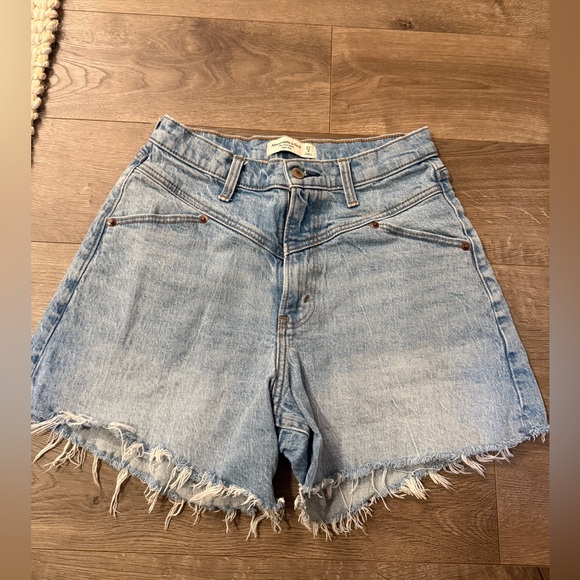 Abercrombie & Fitch Pants - Abercrombie & Fitch dad short high rise curve love